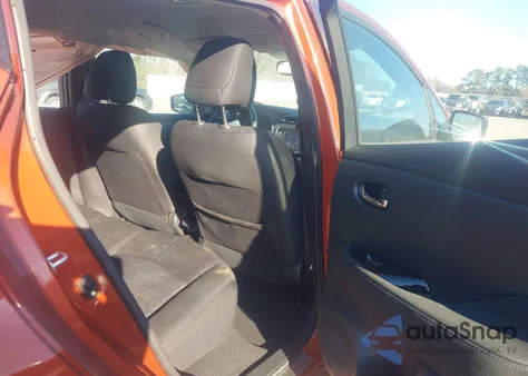 2022 Nissan Leaf Sv Plus 62 Kwh z USA, uszkodzony, nr VIN 1N4BZ1CV2NC557774